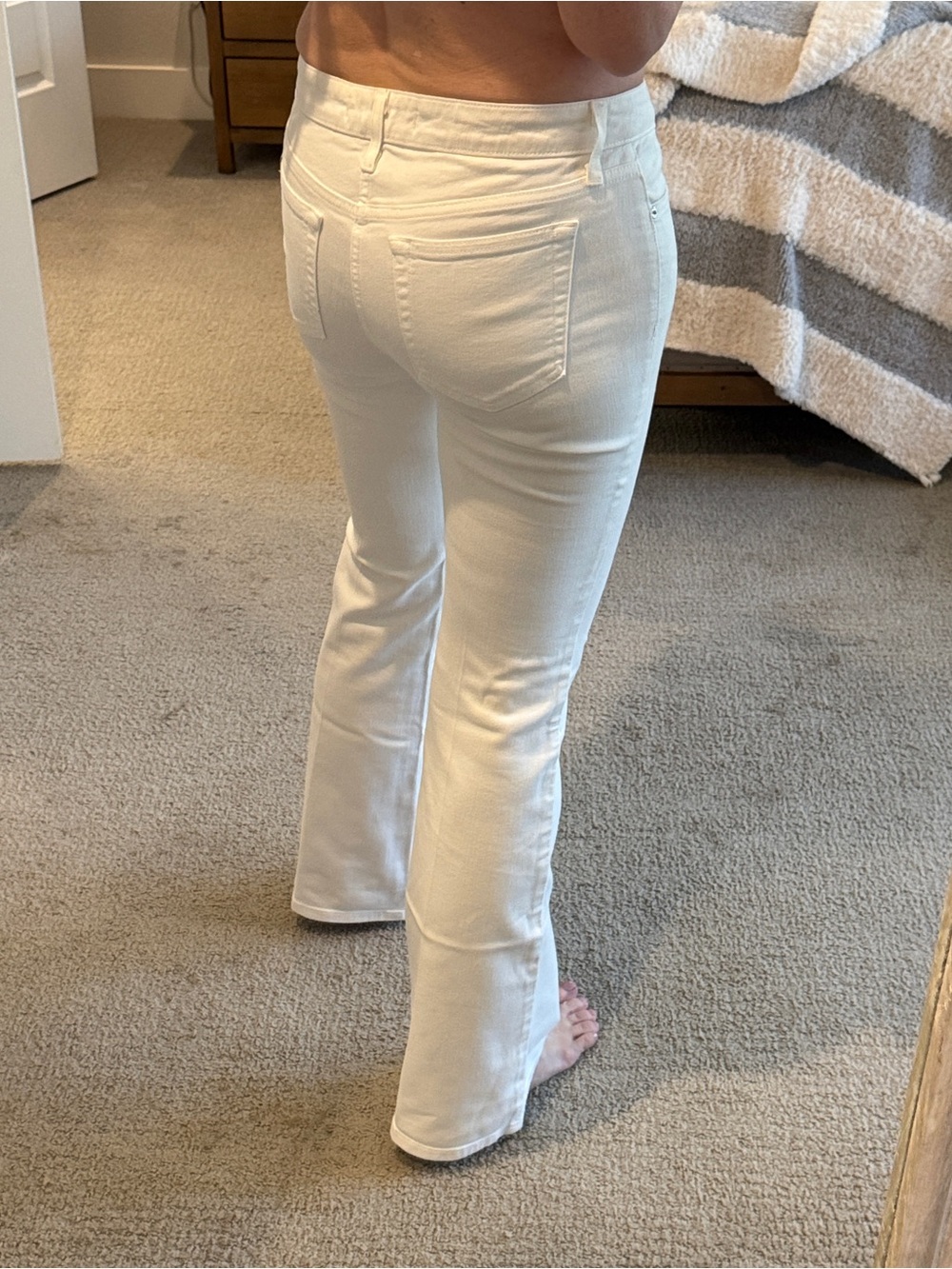 JOES White Flared Jeans - Clean Classic Style - Size 29